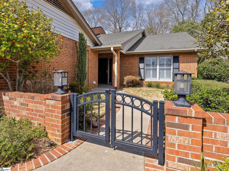 105 Hummingbird Ridge