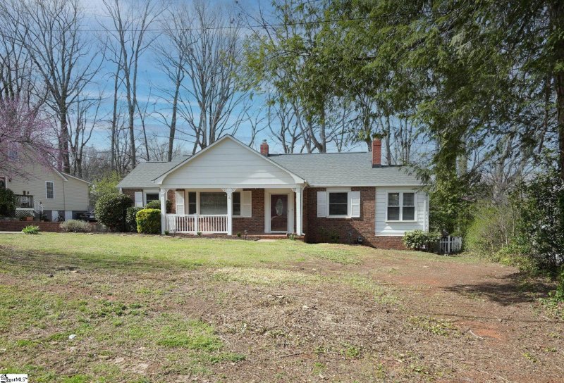 Property image 3 at 23 Bradley Boulevard, Greenville, SC 29609