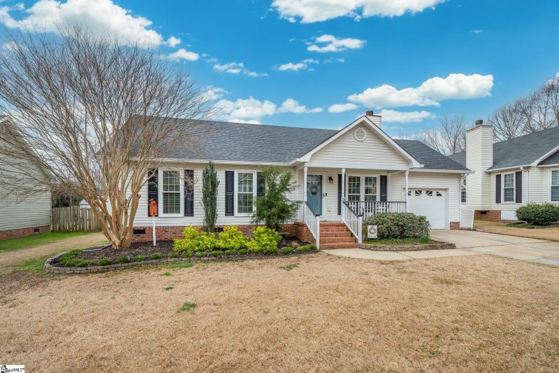 Property image 2 at 5 Landfall Court, Simpsonville, SC 29681