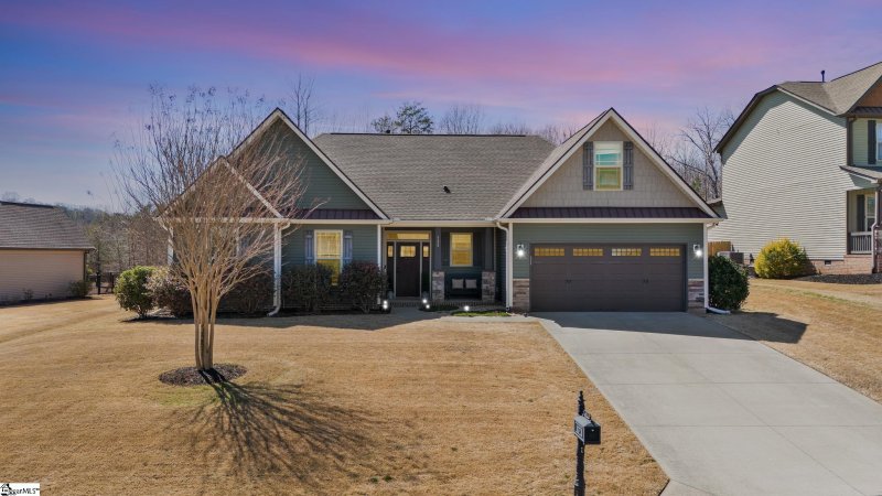 Property image 2 at 524 Turning Leaf Lane, Greer, SC 29651