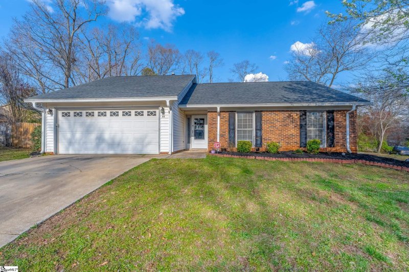 Property image 2 at 25 Chinaberry Lane, Simpsonville, SC 29680