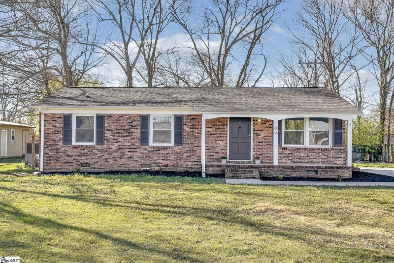 Property image 2 at 105 G Street, Williamston, SC 29697