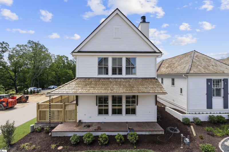 Property image 2 at 107 Denton Drive, Greenville, SC 29615