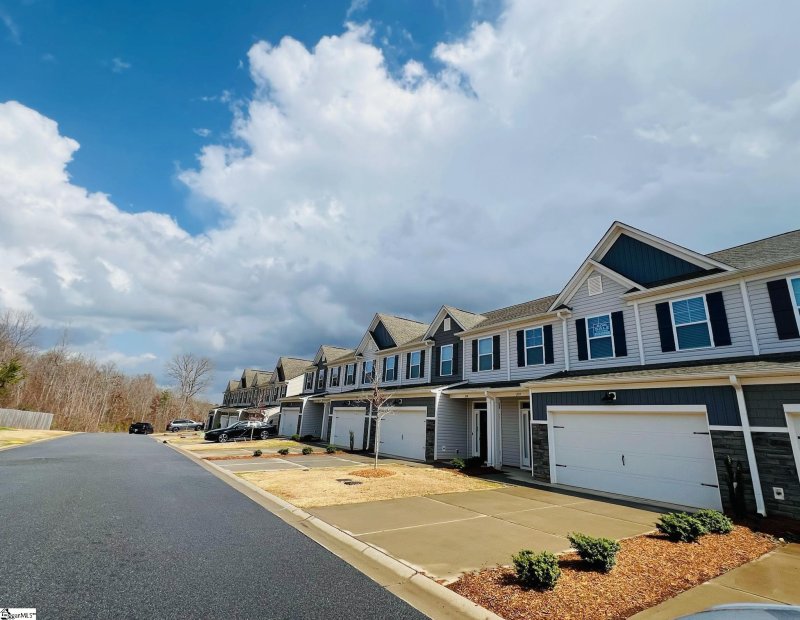 Property image 2 at 314 Trail Branch Court, Greer, SC 29650-5129