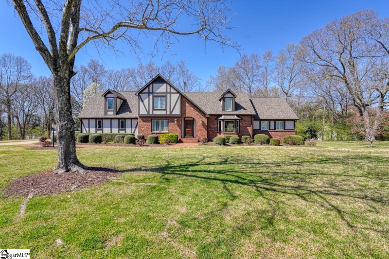 353 E Killarney Lake