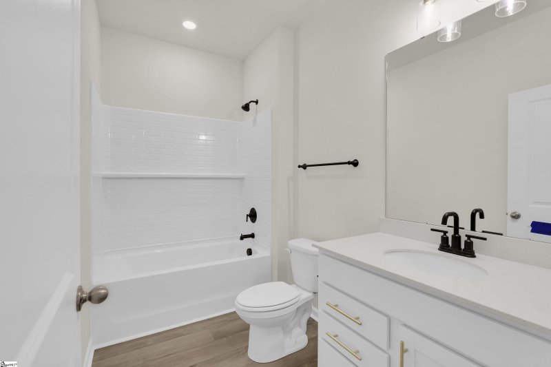 Property image 4 of 131 Hunter Ridge Drive in Lynbrook, Boiling Springs, SC 29316