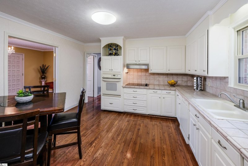 Property image 2 at 112 Nottingham Way, Easley, SC 29640