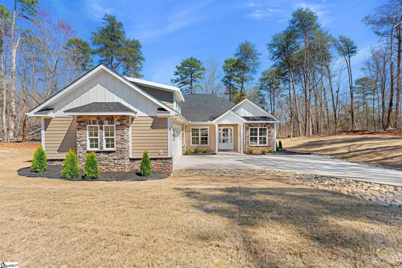 Property image 3 at 123 Player Lane, Westminster, SC 29693-6431