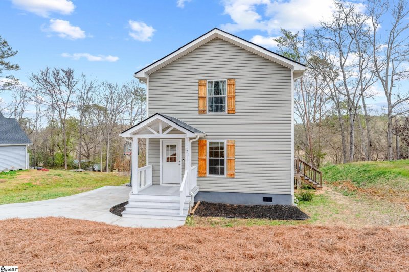 Property image 2 of 121 Forrester Drive in Ashton Ridge, Liberty, SC 29657