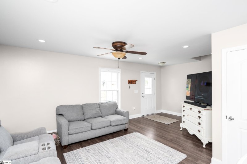 Property image 4 of 121 Forrester Drive in Ashton Ridge, Liberty, SC 29657