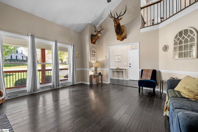 Property image 3 at 2 Middlecreek Way, Greenville, SC 29607