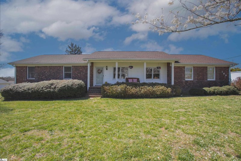 Spring Estates, Liberty Community