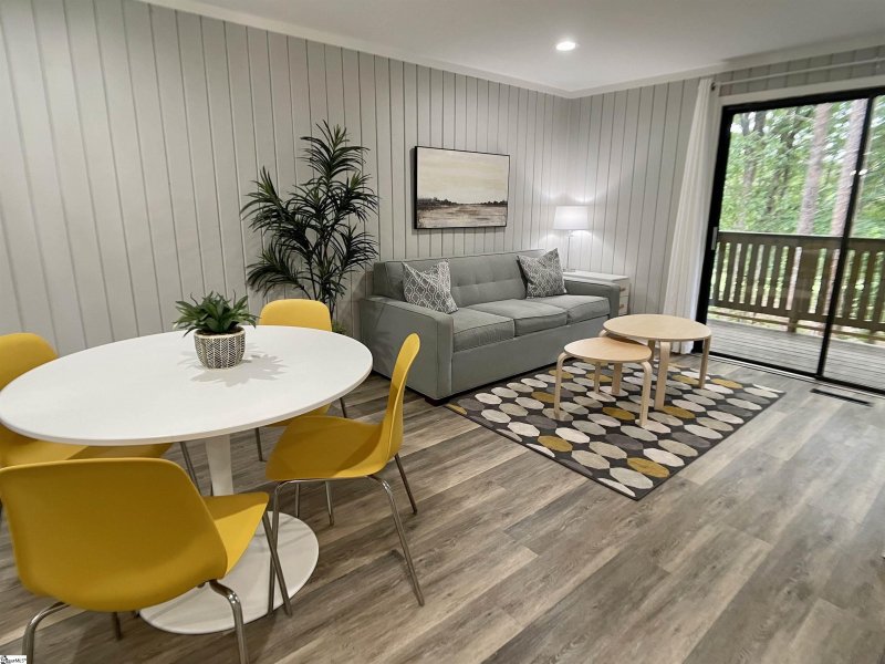 Property image 5 of 600 Captains Cove Court in Keowee Key, Salem, SC 29676