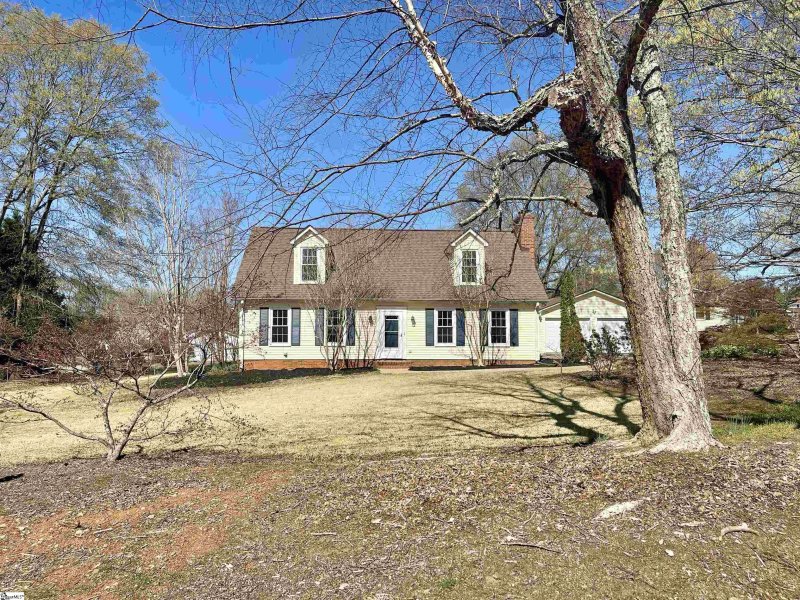 Property image 2 at 110 Carriage Lane, Simpsonville, SC 29681