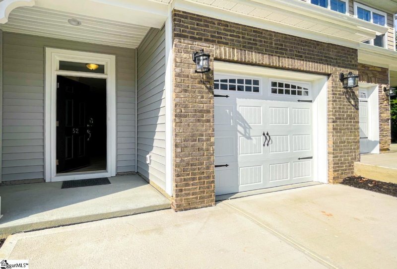 Property image 2 of 52 Fair Village Lane in Fairview Village, Simpsonville, SC 29680