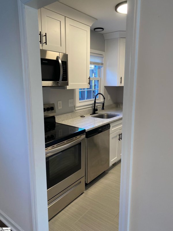 Property image 3 at 815 Edwards Road, Greenville, SC 29615