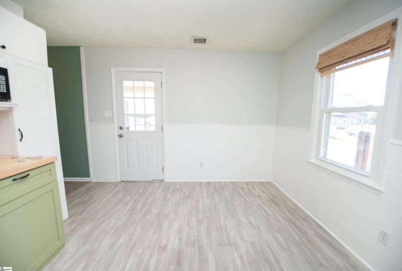 Property image 3 at 130 Idlewood Circle, Spartanburg, SC 29307