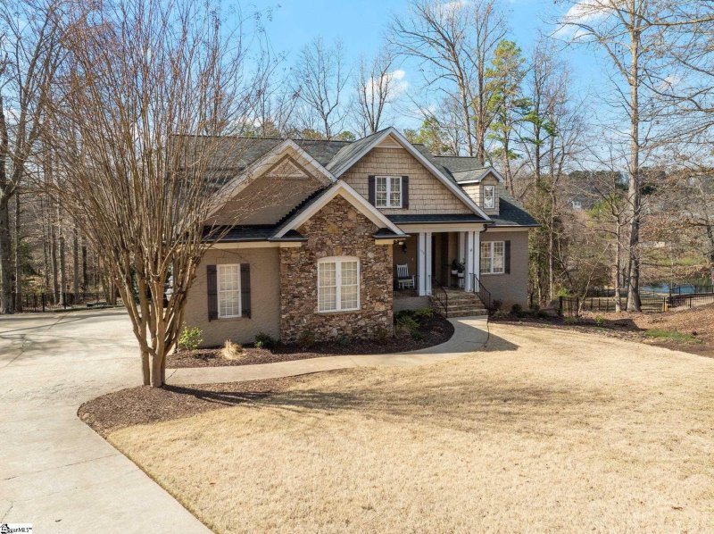 Property image 2 at 130 Walnut Creek Way, Greenville, SC 29611