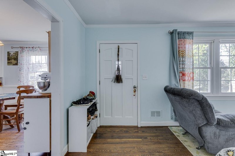 Property image 4 at 15 Conway Drive, Greenville, SC 29615