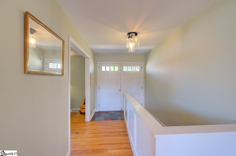 Property image 2 of 411 Westcliffe Way in Westcliffe, Greenville, SC 29611