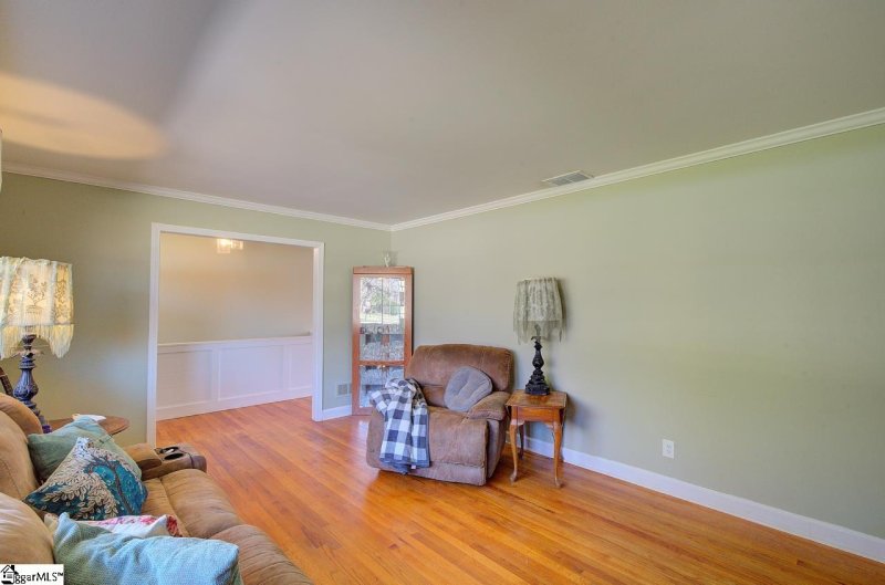Property image 3 of 411 Westcliffe Way in Westcliffe, Greenville, SC 29611