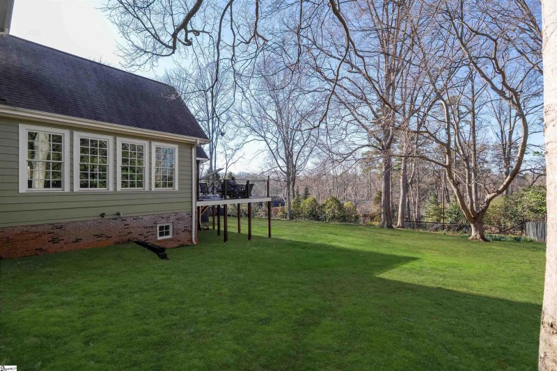 Property image 3 at 139 E Tallulah Drive, Greenville, SC 29605