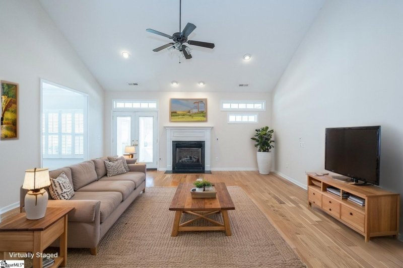 Property image 4 at 1 Meadow Lake Trail, Greer, SC 29650