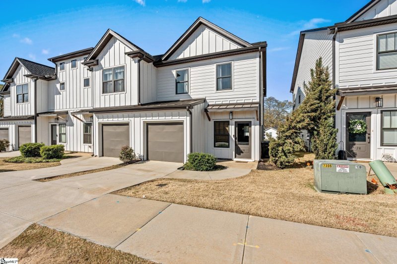 Property image 2 at 130 Park Avenue, Greer, SC 29651