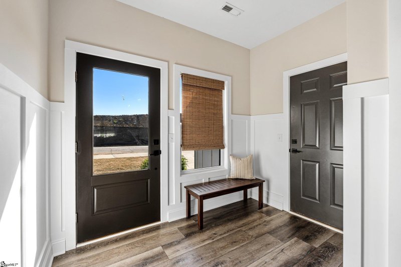 Property image 4 at 130 Park Avenue, Greer, SC 29651