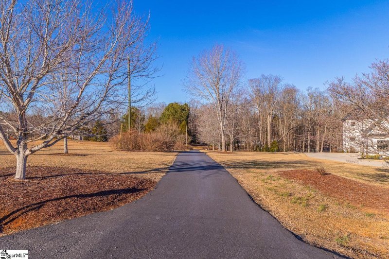 Property image 3 at 241 Bramlett Road, Greer, SC 29651
