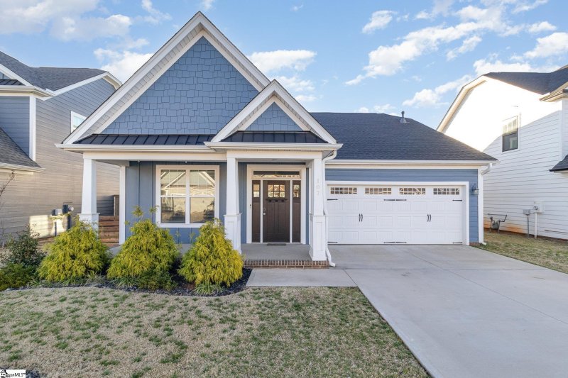 Property image 2 at 107 Wakelon Drive, Greer, SC 29651-1984