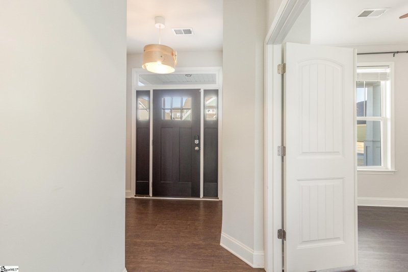 Property image 4 at 107 Wakelon Drive, Greer, SC 29651-1984