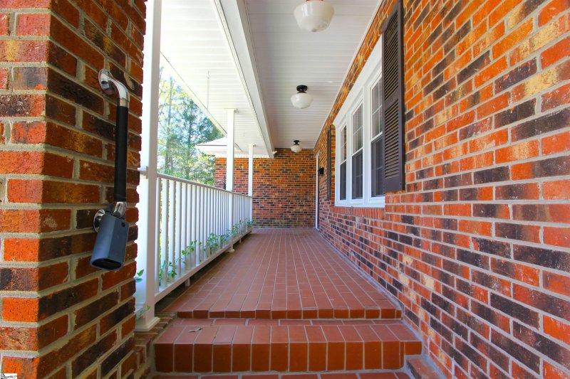 Property image 4 at 336 Meadowbrook Avenue, Woodruff, SC 29388