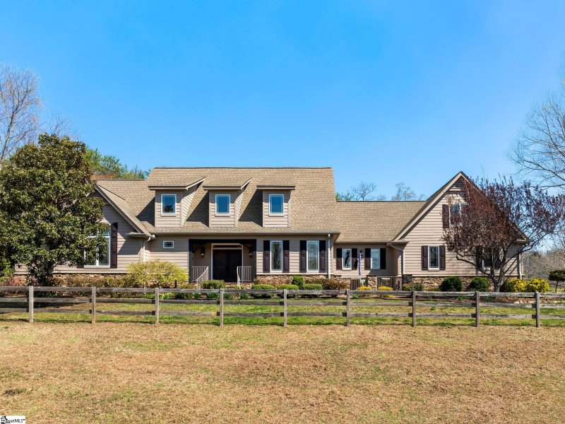 Property image 2 of 127 Pardo Road in Gowans Fort, Landrum, SC 29356