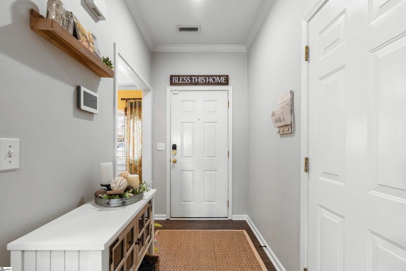 Property image 3 at 425 Falling Rock Way, Greenville, SC 29615