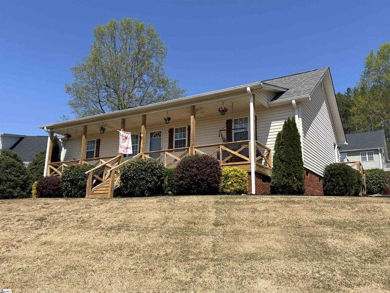 Property image 3 at 104 Sycamore Drive, Pickens, SC 29671