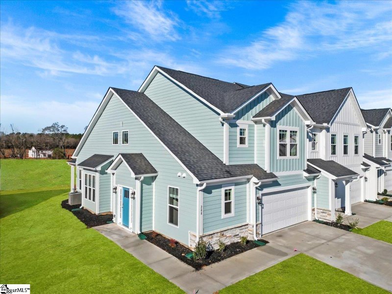 Property image 2 at 208 Leisure Lane, Anderson, SC 29621