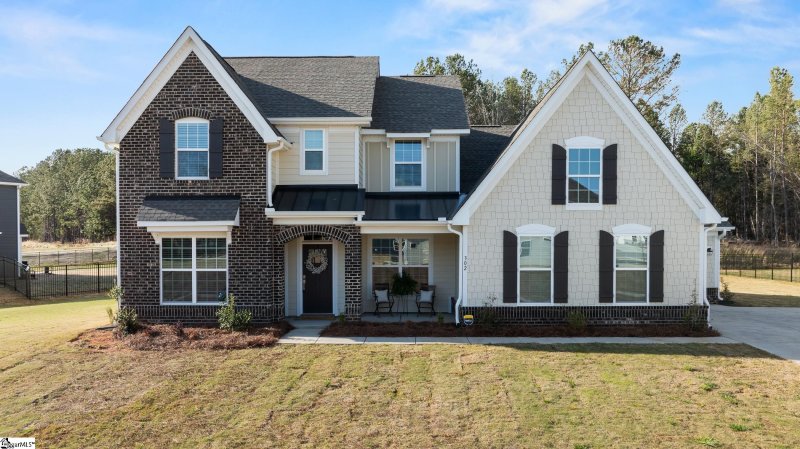 Property image 2 at 302 Riverland Way, Greer, SC 29651