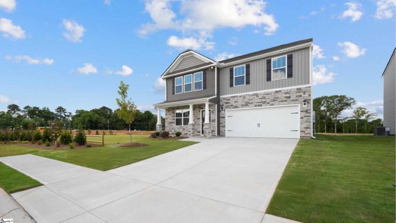 Property image 3 at 107 Depot Circle, Greenwood, SC 29646