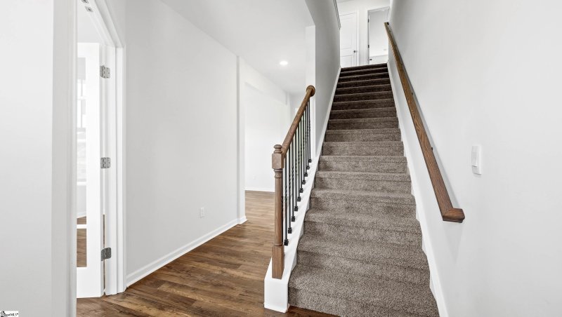 Property image 5 at 107 Depot Circle, Greenwood, SC 29646