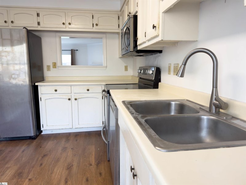 Property image 5 at 16 Somersett Drive, Spartanburg, SC 29301-6532