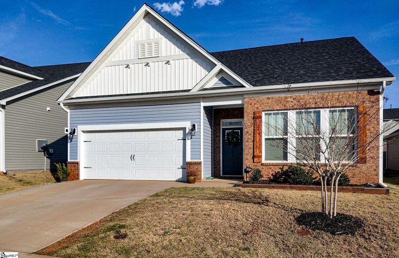 Property image 3 at 321 Pollyanna Drive, Greenville, SC 29605-6239