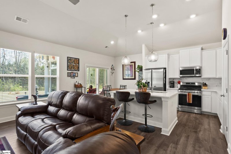 Property image 4 at 632 Clairbrook Court, Greer, SC 29651