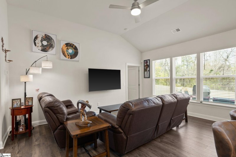 Property image 5 at 632 Clairbrook Court, Greer, SC 29651