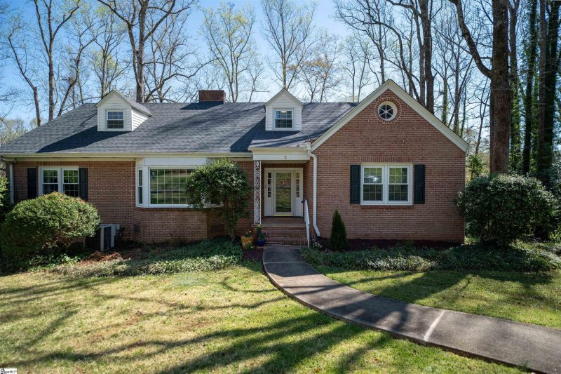 Property image 2 at 3 Hermitage Road, Greenville, SC 29615