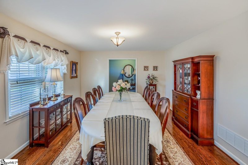 Property image 5 at 200 Holly Road, Taylors, SC 29687