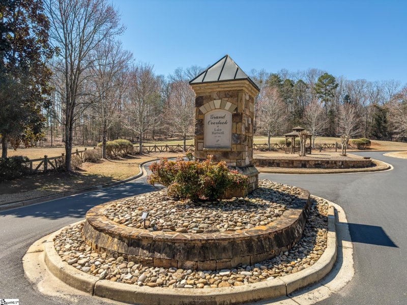 Property image 2 of E Grand Overlook Drive in Lake Hartwell, Seneca, SC 29678