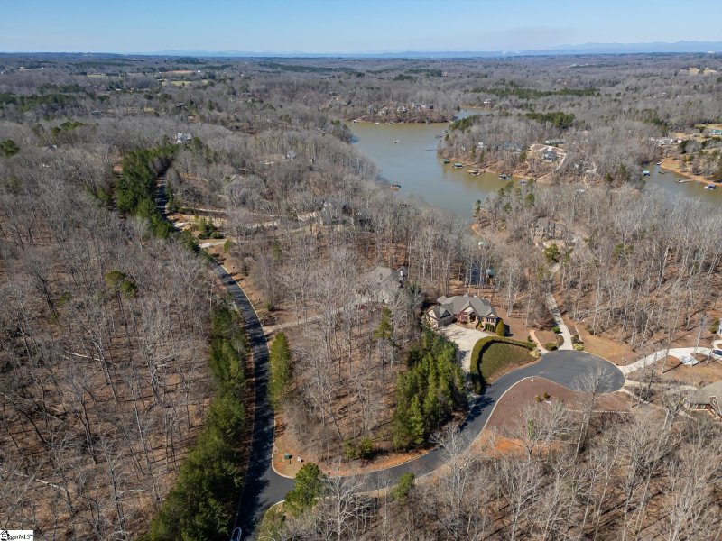 Property image 5 of E Grand Overlook Drive in Lake Hartwell, Seneca, SC 29678