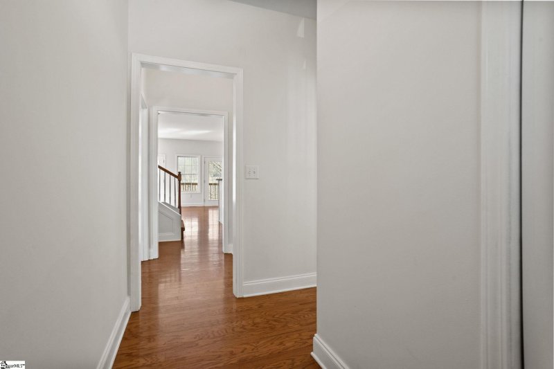 Property image 4 at 210 E Waters Edge Lane, West Union, SC 29696