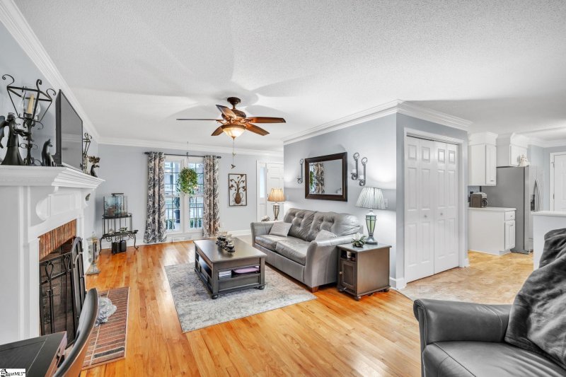 Property image 3 at 4 Brookford Court, Greenville, SC 29615